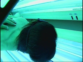 日焼けサロン！店長による盗撮映像流出4時間76人　サンプル画像03